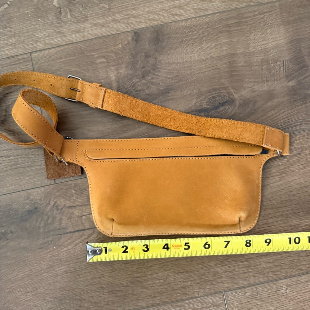 Tan Leather crossbody Bag